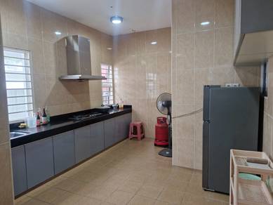 3 Storey Semi-D house @ Desa Tiara @ Kuchai Lama for sale