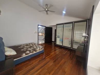3 Storey Semi-D house @ Desa Tiara @ Kuchai Lama for sale
