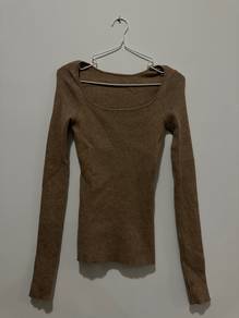 Korean style Long sleeve U neck top