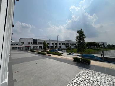 First Floor Brand New Puncak Alam Esplanad Square Shop 355sf
