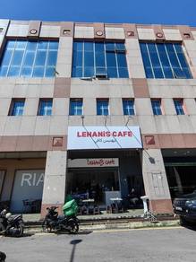 Hidden Gem, Facing Main Road 4-Storey Shoplot @ Jalan Satok, Kuching.