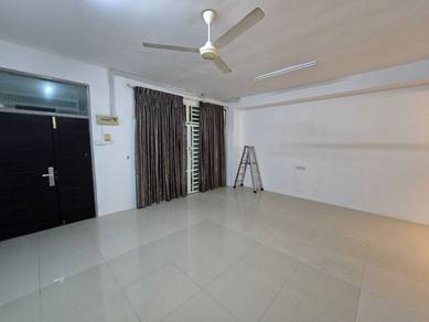 Machang Bubok 2.5-Storey 4BR Newly Refurbished 