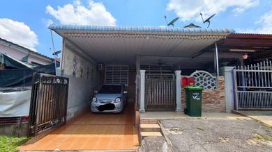 Rumah cantik hot area full renovation di taman Rhu