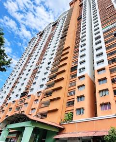 Apartment Flora Damansara