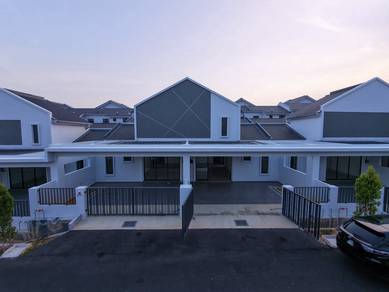 [ FREEHOD 25X70 ] 1 Sty Terrace Gapam Serambi Ayer Keroh Melaka