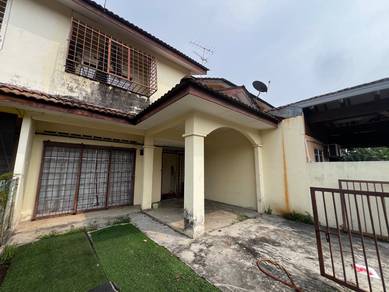 [STRATEGIK AREA] Teres 2 Tingkat Taman Cempaka Banting Untuk Dijual