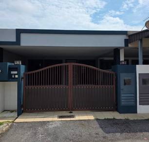 Teres Setingkat Tmn Bayu Indera Lukut, Port Dickson