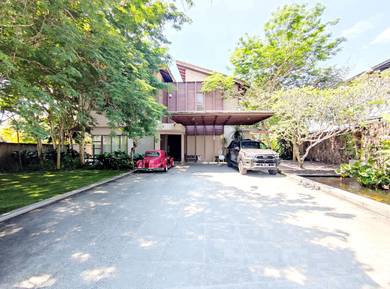 CANTIK MURAH Bungalow Double Storey Banyan Close Bandar Bukit Mahkota