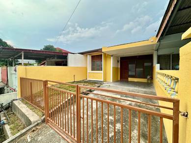 WELL MAINTAINED Single Storey Terrace SS5  Kelana Jaya Petaling Jaya.