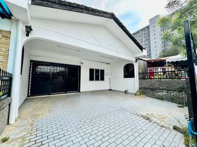 EXTENDED Single Storey Terrace SS5A Kelana Jaya Petaling Jaya Selangor