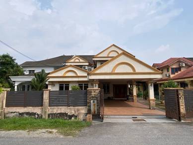 [Renovated] Double Storey Semi Detached House Seksyen 9, Shah Alam