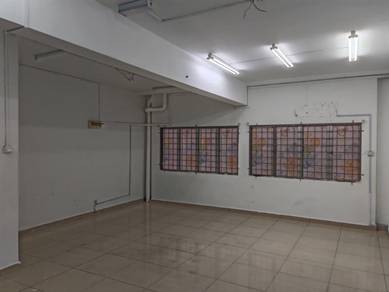 Taman Kinrara  (tk2) Shop apartment