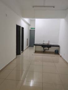 Taman Kinrara  (tk2) Shop apartment