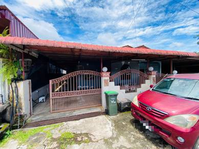 Rumah Cantik Boleh Nego Semi D Setingkat Taman Semarak SP!