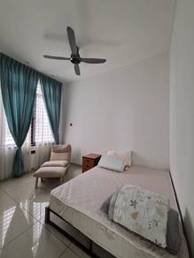 Cozy medium room