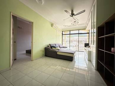 Sungai Ara Town House