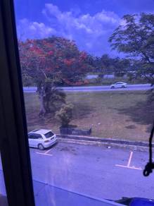 Facing MainRoad shoplot