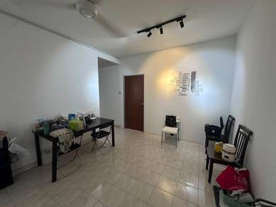 Mutiara Court, part furnished & walking distance to Taylors Lakeside