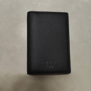 CD Icon Bifold Card Holder
Black Grained Calfskin
