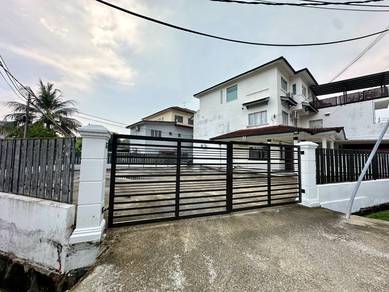 COENER Lot Freehold 1.5 Storey Townhouse at Taman Bukit Cheng Melaka