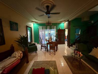 Jalan Sekuntum Taman Bukit Dahlia 🏠 Non Bumi Renovated ⭐ 4 Bedrooms ✅