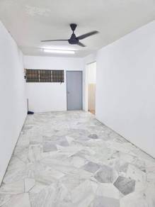 850sqft , 3R2B FULL LOAN Level 3 Iris Apartment,Saujana Utama( Lift )