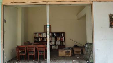 Untuk Jual: Shoplot Suria Apartment Damansara Damai
