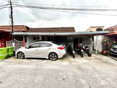 Fully Renovated End Lot  Bandar Tun Razak 3 Bedrooms