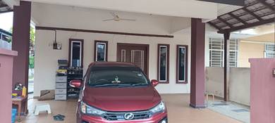Renovated Semi-D For Sale in Salak Tinggi
