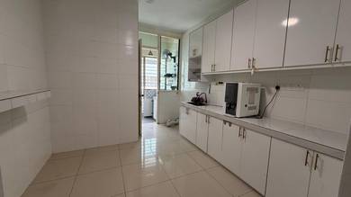 Full Aircon with Kitchen Top Gated Guarded Cradleton House,EcoMajestic