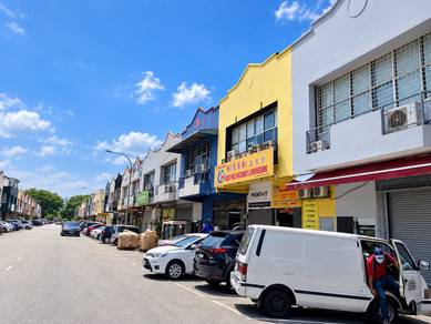 Seri Kembangan Desa serdang factory for rent beside main road
