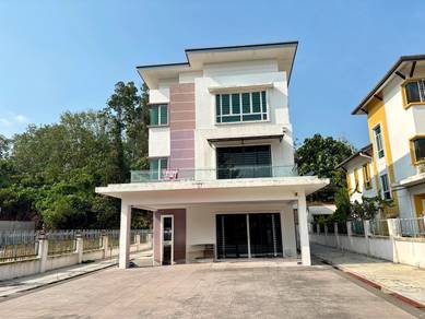 [Fully Reno & Big Land] 3 Storey Bungalow Sg Long Kajang Selangor