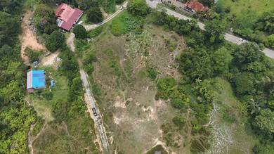 Tepi Jalan Berdekatan Balai Polis Janda Baik Bentong Pahang‼️‼️‼️