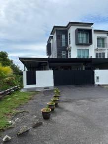 3 storey corner terrace house