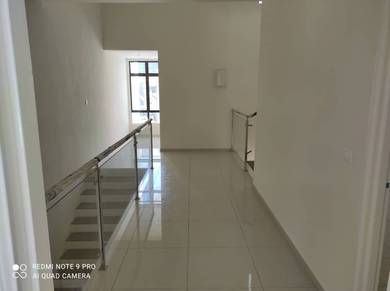 2.5-storey-Terraced-House-for-sale-Ayer-Keroh-Melaka-3