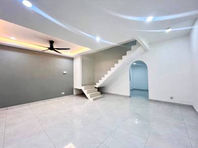 FACING OPEN RENOVATED Double Storey Taman Murni Batu 9 Cheras Selangor