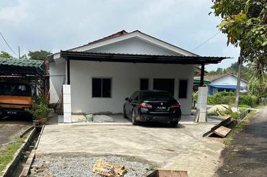 Rumah Murah untuk Dijual-TAMAN JALAN ANGGERIK