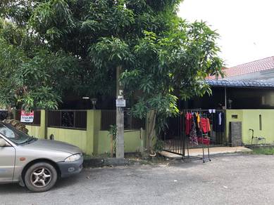 Cornerlot Renovated Single Storey Terrace @ Taman Dato Bandar