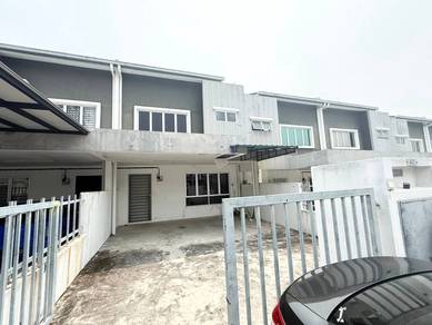 Double Storey Terrace Laman Haris, Puncak alam