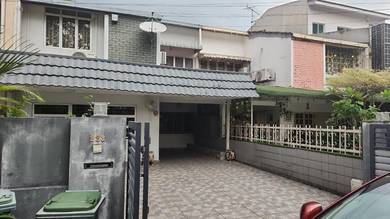 2-storey-Terraced-House-for-rent-Bangsar-Kuala-Lumpur-2