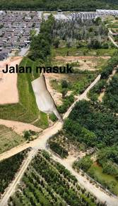 2.2 Ekar sebelah Taman Lesung Batu Emas