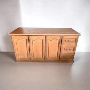 Perabot kabinet kayu solid