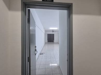 Corner Unit 3R2B Palm Garden Apartment Bandar Baru Klang.