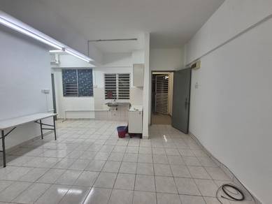 Corner Unit 3R2B Palm Garden Apartment Bandar Baru Klang.