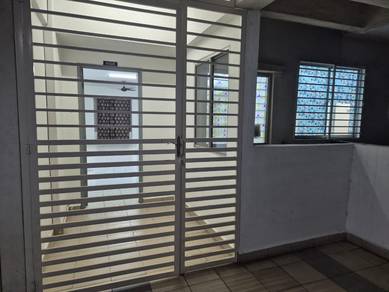 Corner Unit 3R2B Palm Garden Apartment Bandar Baru Klang.