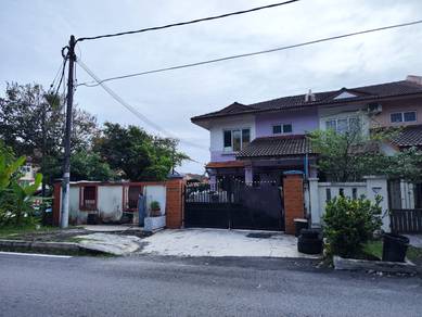 Taman Lestari Putra LEP 4 2 Storey Corner House Seri Kembangan
