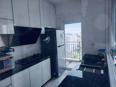 RENOVATED UNIT! Imperial Residences. Sg Ara. Furnish. Mid-Floor. 2 CP!