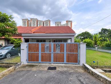 Corner Lot Murah ada Tanah extra Taman Sri Melur Kajang