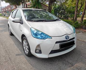 Toyota PRIUS C 1.5 (HYBRID) NHP10R (A)