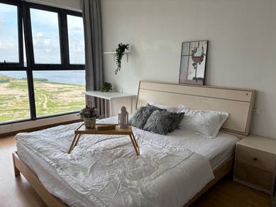 Large Master Room Bay Point Country Garden Danga Bay Available